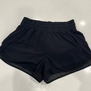 Athleta High Rise Mesh Racer Run 3” Short
